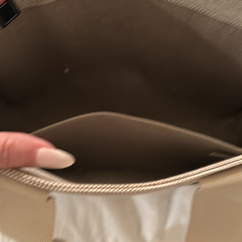 Chloe Beige and Black Tote Bag - Picture 5 of 13